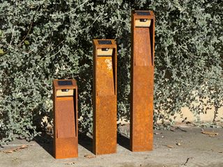 Lámpara solar corten