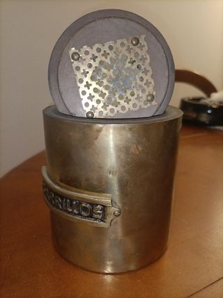 Tarro de tabaco antiguo