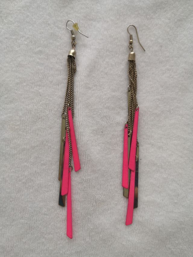 Pendientes bisuteria dorados y fucsias 