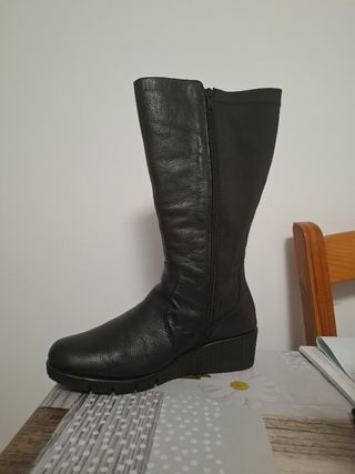Botas altas de piel
