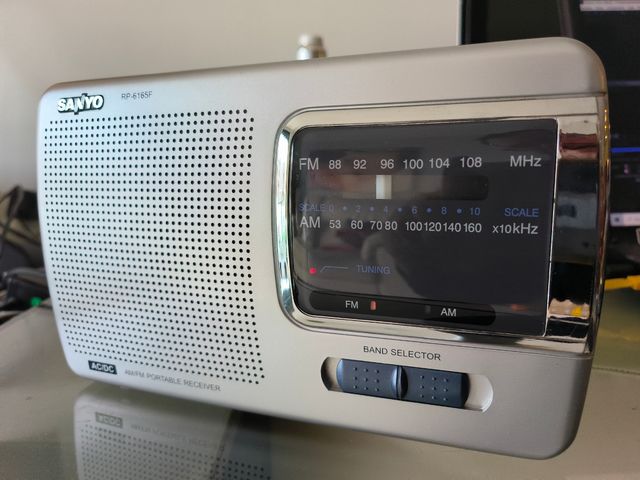 Radio SANYO RP-6165F AM-FM Nuevo