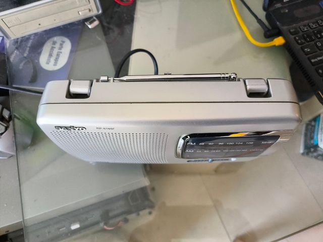 Radio SANYO RP-6165F AM-FM Nuevo