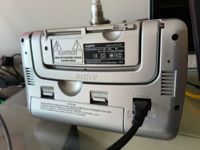 Radio SANYO RP-6165F AM-FM Nuevo