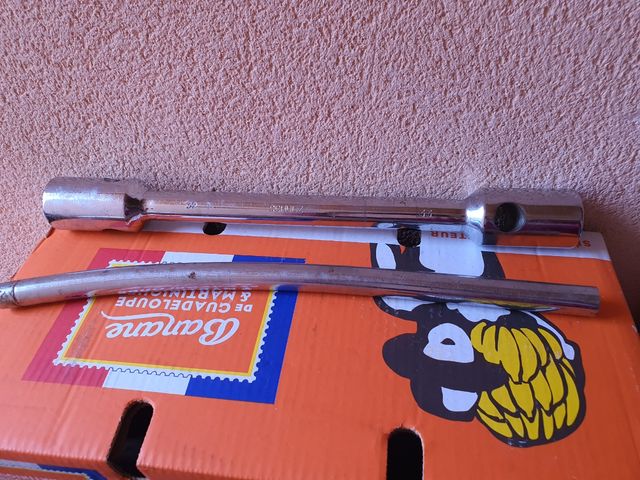 Llave para neumáticos