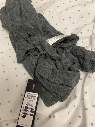 Fular gris nuevo