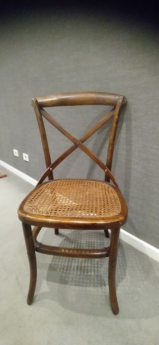 Sillas tipo Thonet de rejilla