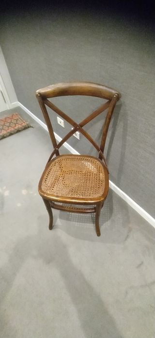 Sillas tipo Thonet de rejilla