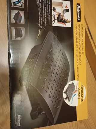 Reposapiés Fellowes Nuevo con control de