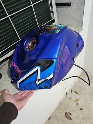 Depósito suzuki gsx r 600 y 750 k6 k7