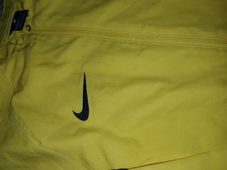 Chaqueta nike amarilla!