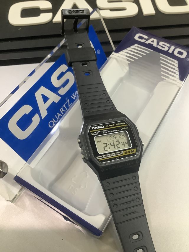 CASIO W 14 Amarillo "JAPAN Año 86" COLECCIONISTAS