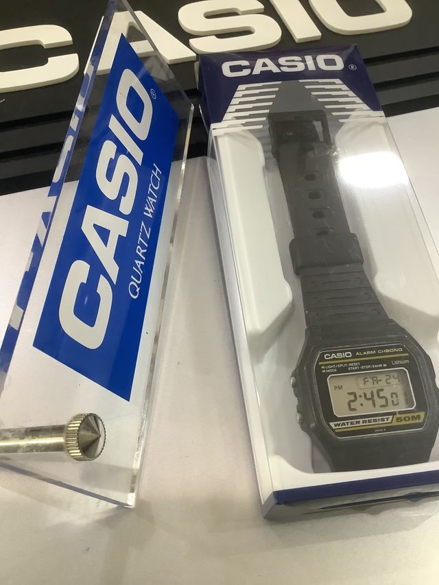 CASIO W 14 Amarillo "JAPAN Año 86" COLECCIONISTAS