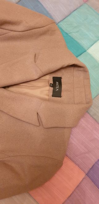 ABRIGO DE SEÑORA MARCA ANTEA TALLA 42