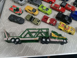 Lote de coches a escala