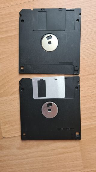 Se vende lote de 12 disquetes de 1,44MB