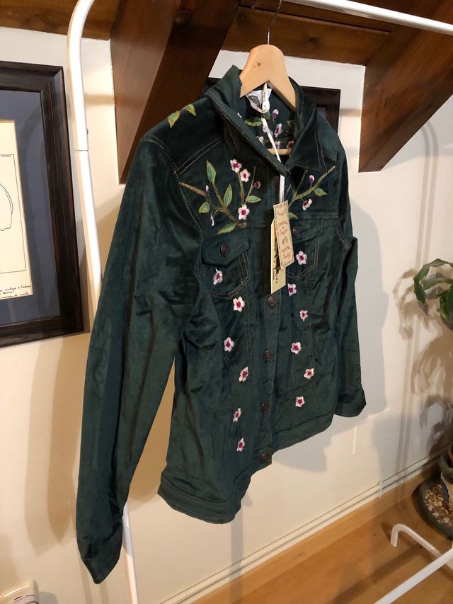 Torera verde botella bordada