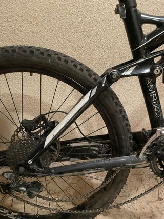 Bici de descenso ghost AMR 5900