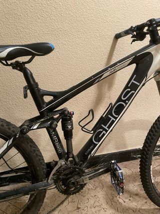Bici de descenso ghost AMR 5900