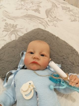 Rebron muñeco bebe realista 