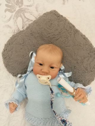 Rebron muñeco bebe realista 