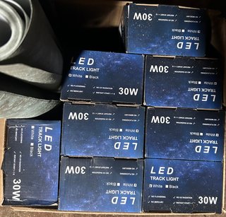 Focos para sistema de riel moderno trifásico. 30W