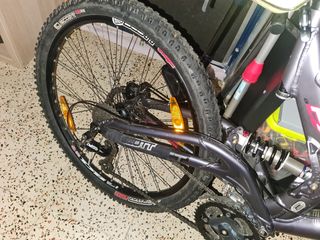 SCOTT NITRO DESCENSO,ACEPTÓ CAMBIO.