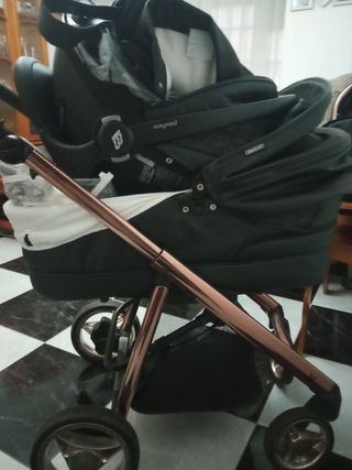 Carro de bebe 3 en 1 muy bueno.BEBECAR