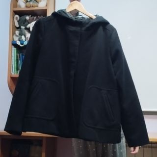 Abrigo negro Zara 