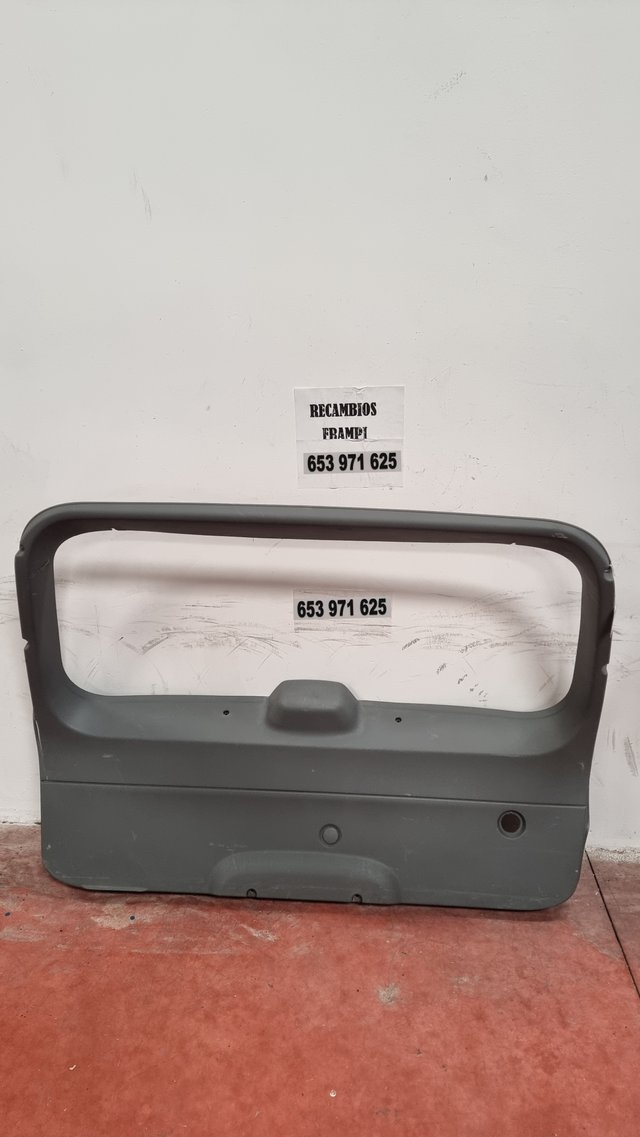 Revestimiento porton maletero Jeep grand cherokee