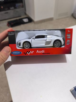 Audi R8 a escala 