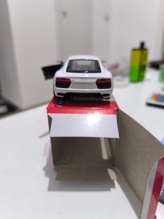 Audi R8 a escala 