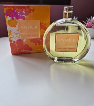 Perfume Anouk.