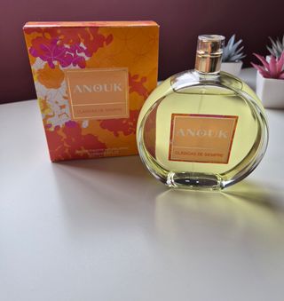 Perfume Anouk.
