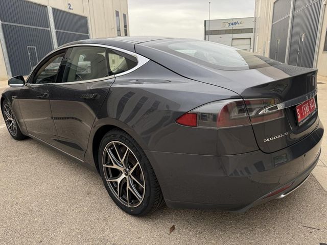 Tesla Model S  carga gratuita de por vida