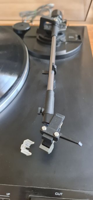 Plato tocadiscos Yamaha TT300