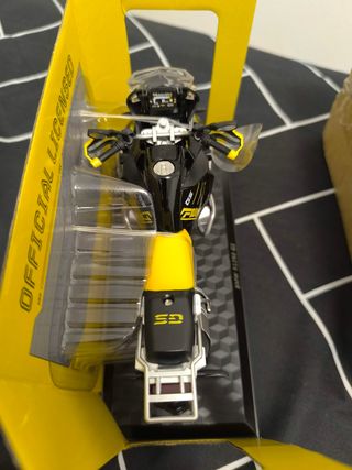 BMW GS1250R a escala 