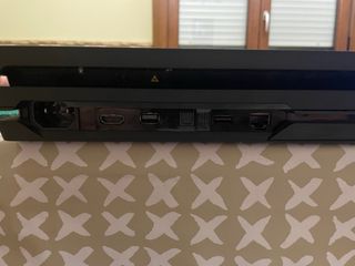 Play Station 4 Pro 1 tb