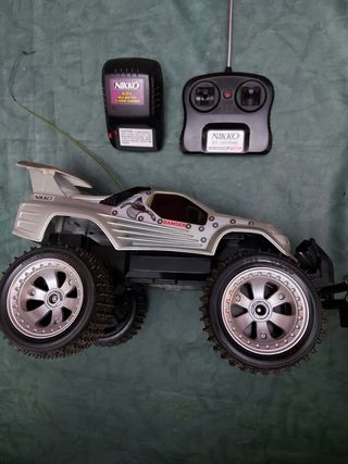 Coche teledirigido NIKKO