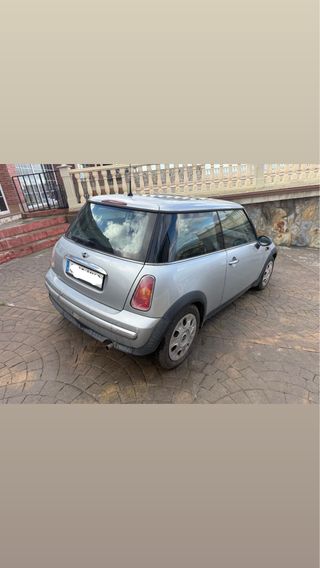 MINI one 2005