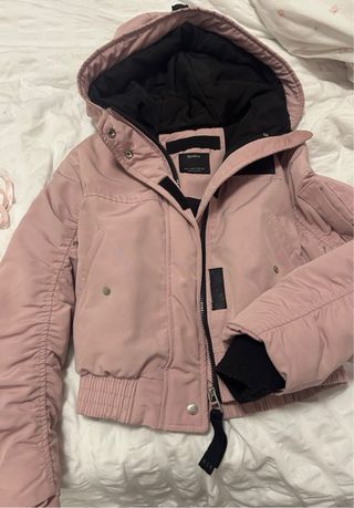 Chaqueta bomber rosa bershka