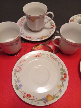 Tazas y platos