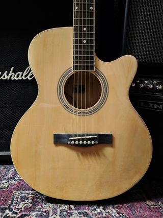 Guitarra electroacústica