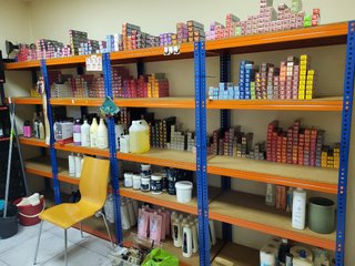 Muebles peluquería y productos