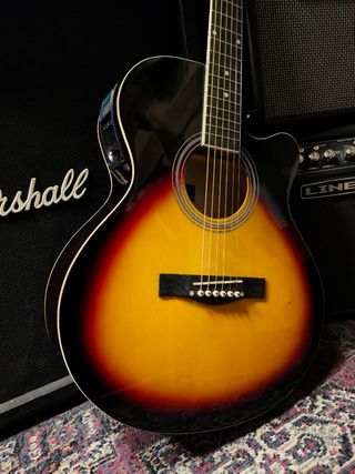 Guitarra electroacústica