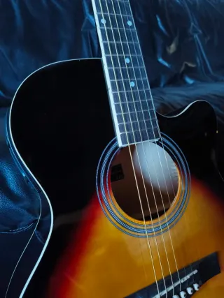 Guitarra electroacústica Max para principiantes