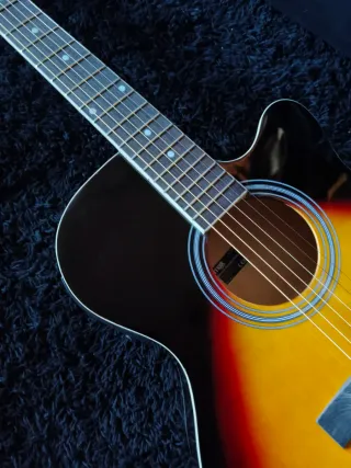 Guitarra electroacústica Max para principiantes