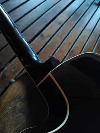 Guitarra electroacústica Max para principiantes