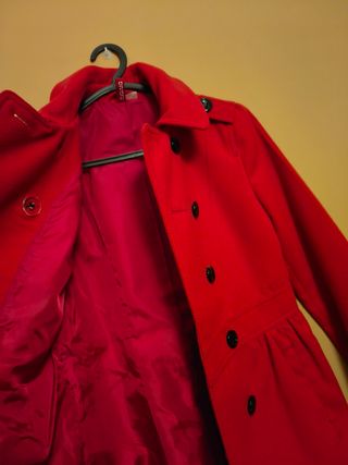 Abrigo rojo xs
