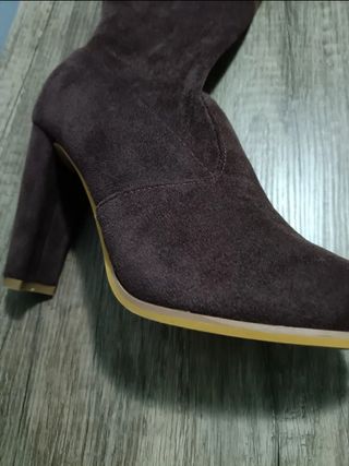 Botas marrones. Nuevas