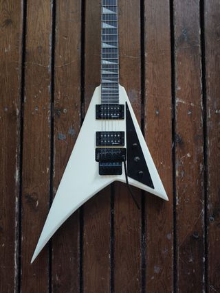 Js32 rr marfil wh guitarra eléctrica